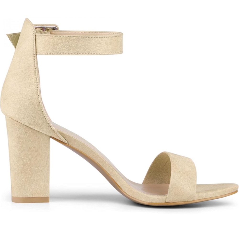Allegra K heels ,Beige ,Buckle NWOT